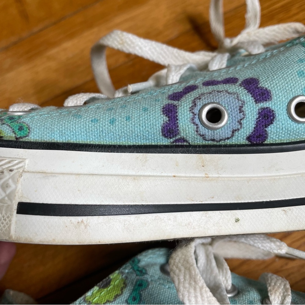 Custom Converse Low Tops - Picture 9 of 12
